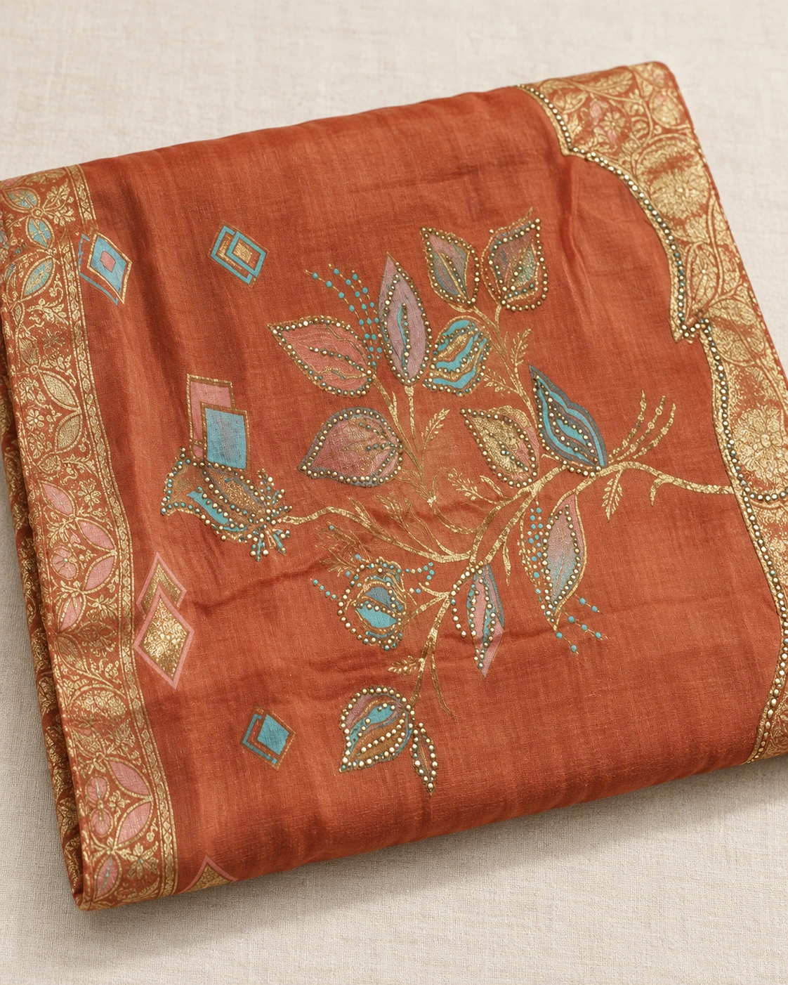 Terracotta with golden detail — Angled view