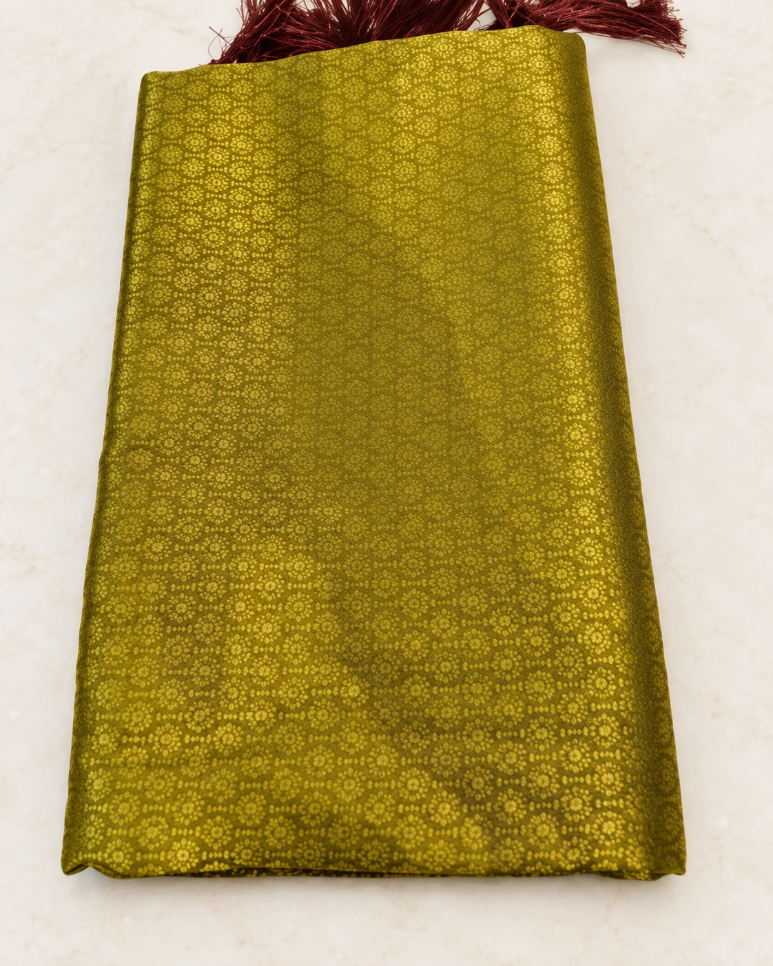 Mustard with a delicate pattern — Catalogue view